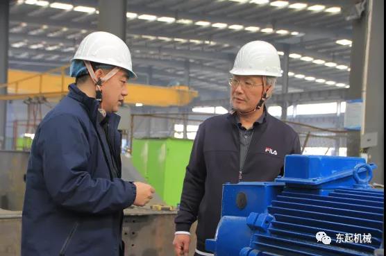 河南工業(yè)大學機電工程學院院長、碩士研究生導師惠延波教授等一行蒞臨東起集團參觀考察
